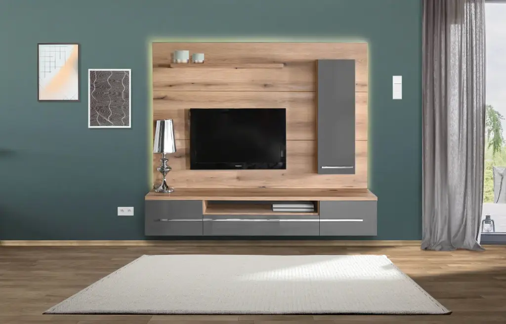 Секция Tendenza